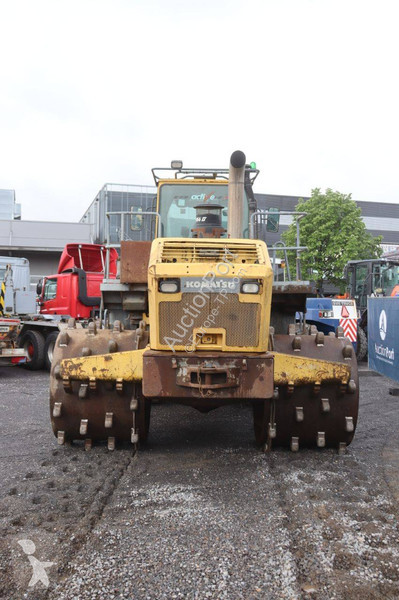 Chargeuse Komatsu WF450-3D
