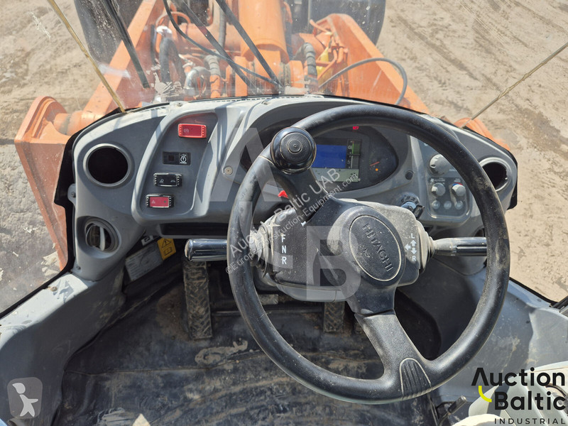 Chargeuse Hitachi 6