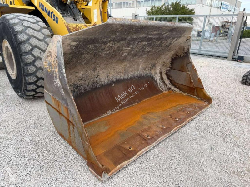 مُحمّلة Komatsu