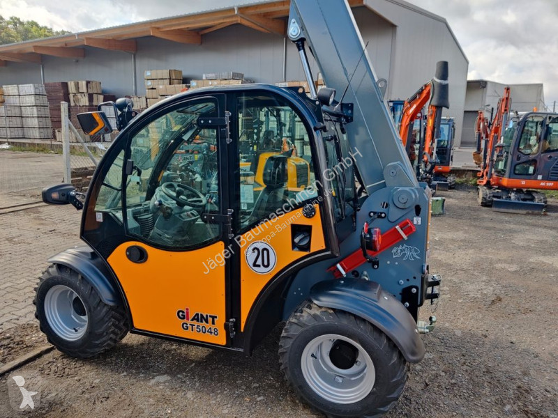 Pá carregadora  Giant GT 5048-- Netto 57900.--€
