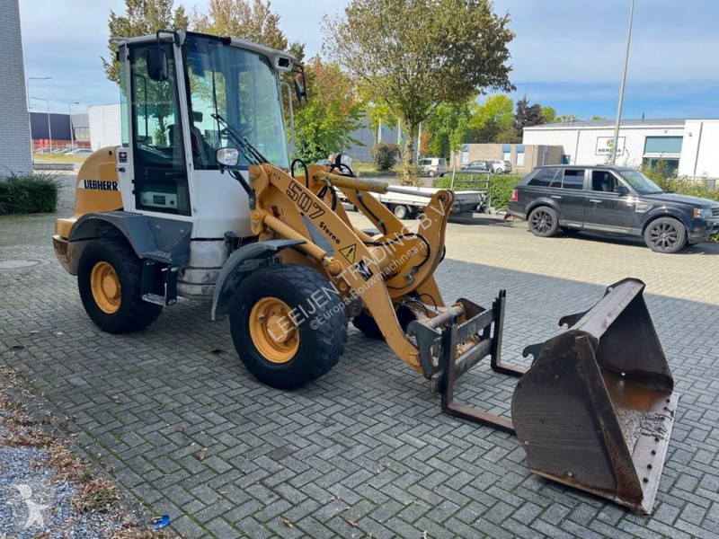 Shovel Liebherr L507 stereo, Bucket and forks,...