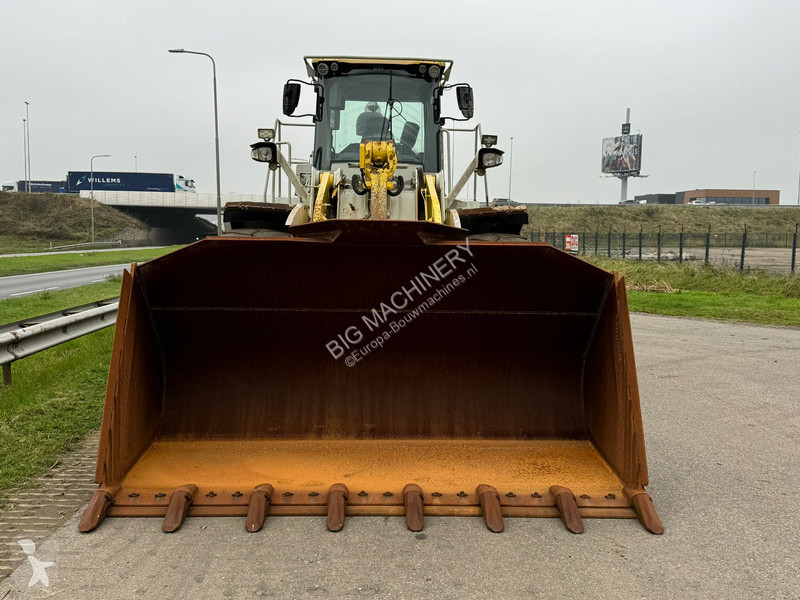 Pá carregadora Caterpillar 972M XE