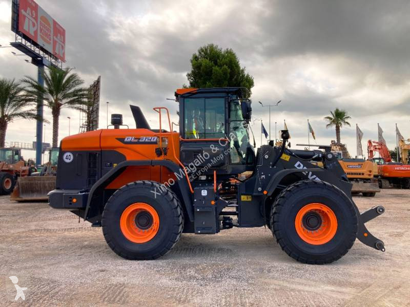 Incarcator Doosan DL320-7