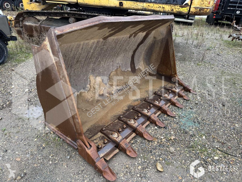 Shovel Liebherr 636