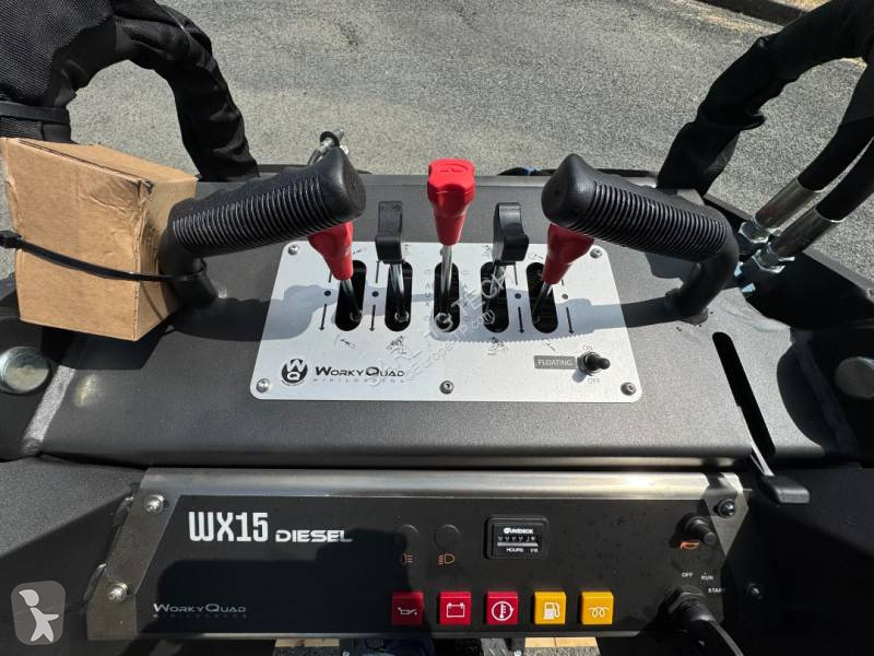 Pala cargadora Worky Quad WX15D