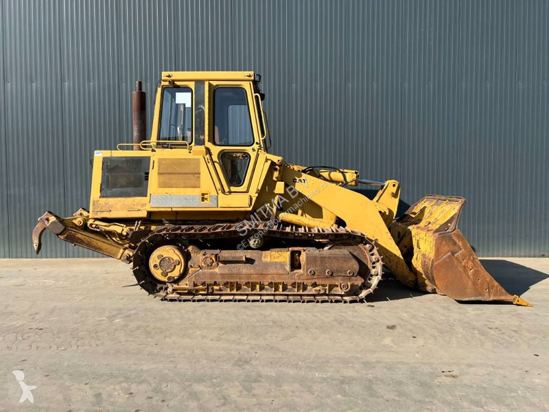 Nakladač Caterpillar - Ripper