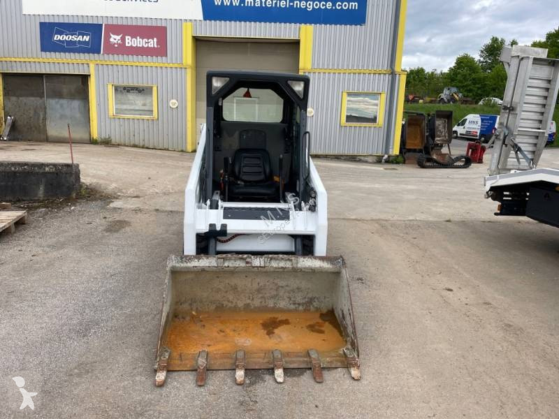 Shovel Bobcat