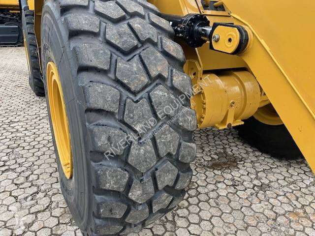 Incarcator Caterpillar from 2022 only 2235...