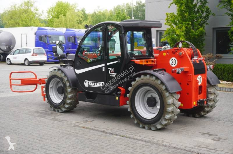 Încărcător telescopic Faresin-Haulotte 730C...