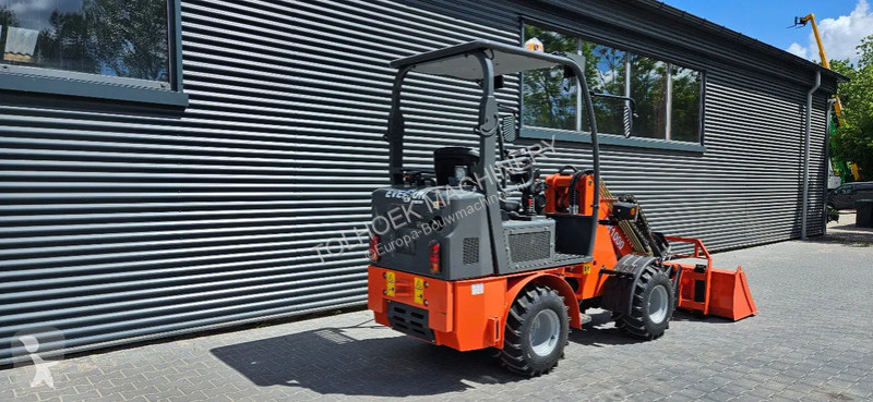Shovel Everun ER1000 kubota  telescopic loader.