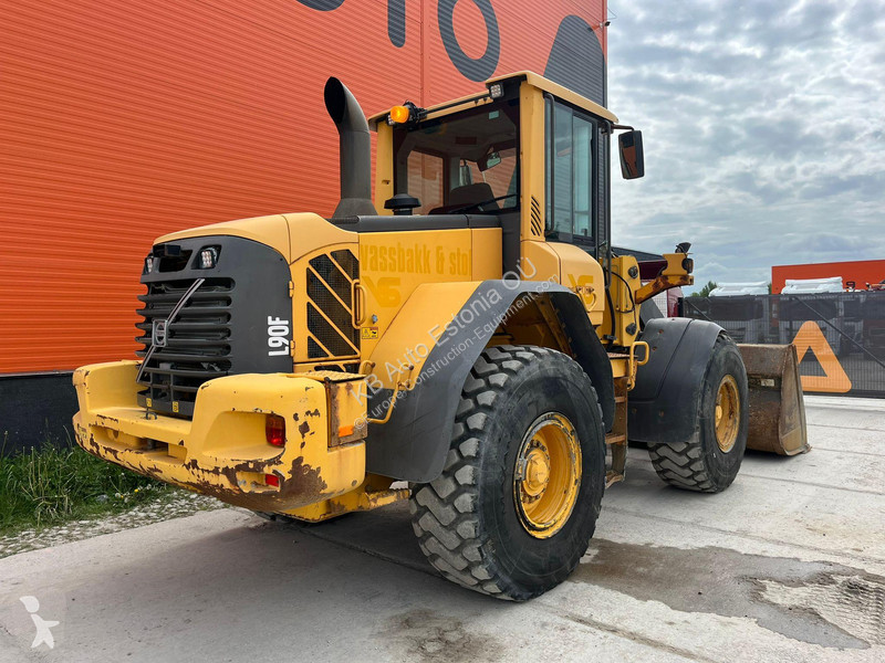 مُحمّلة Volvo L 90 F 4x4 CETRAL LUBRICATIO / AC