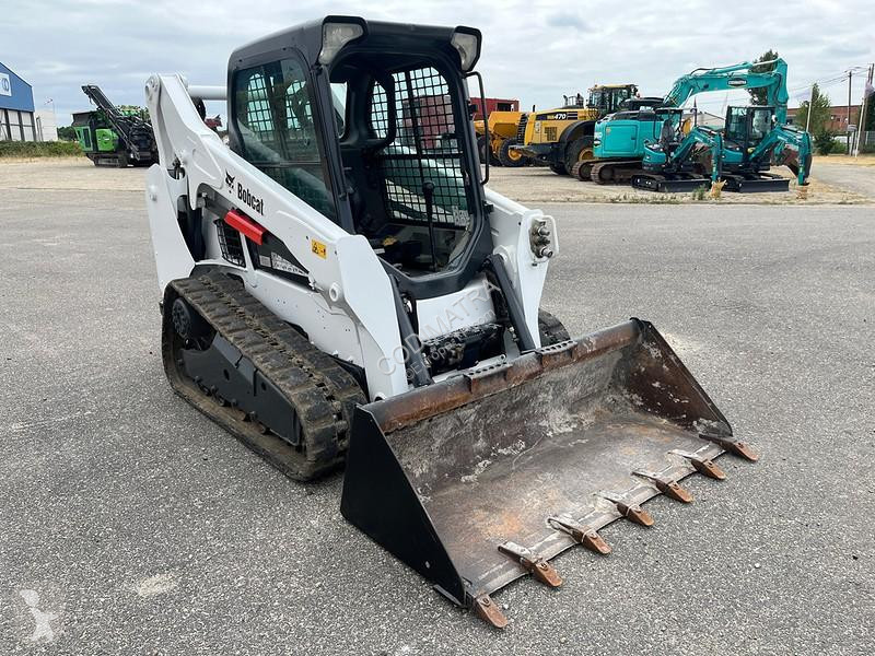 Pá carregadora Bobcat  T590