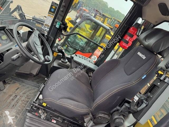 مُحمّلة Komatsu WA 320-8