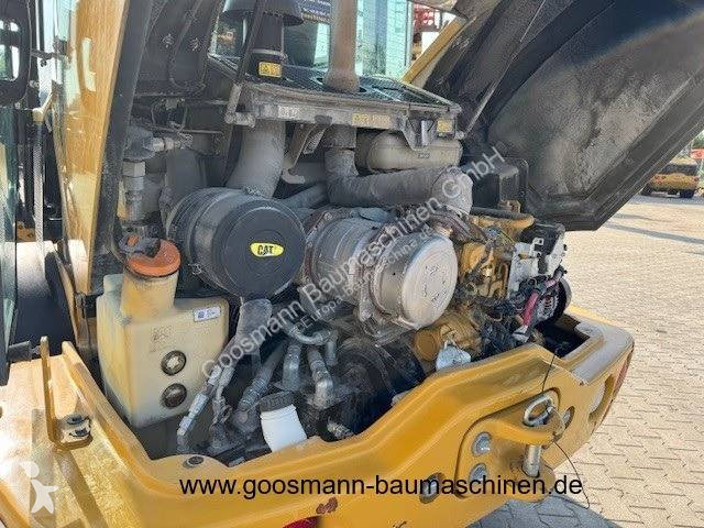 Shovel Caterpillar CAT 908 M