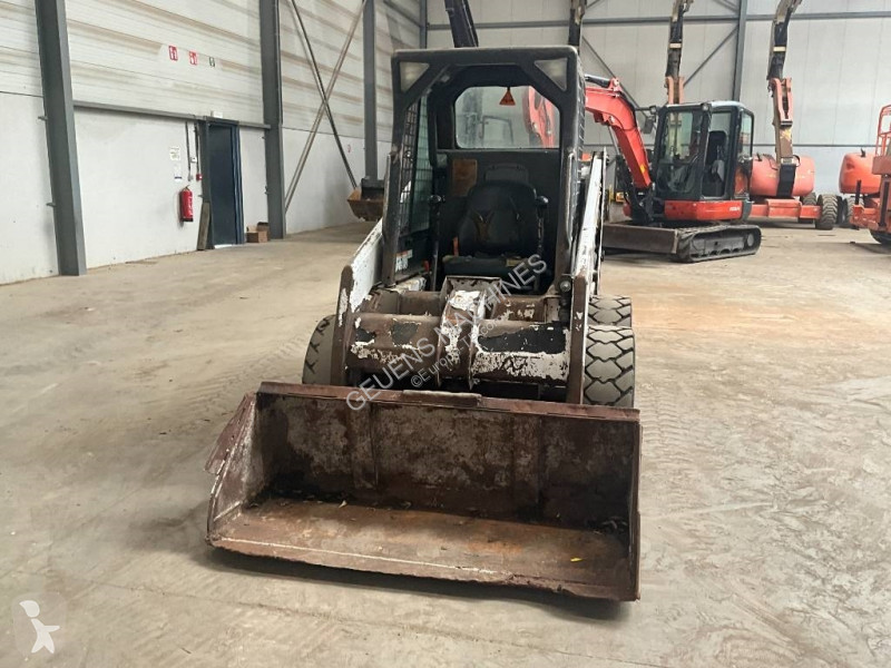 Shovel Bobcat