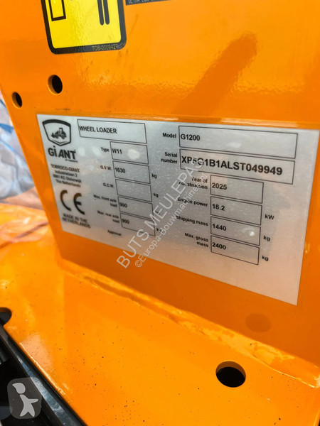Pá carregadora Giant G1200 kniklader shovel...