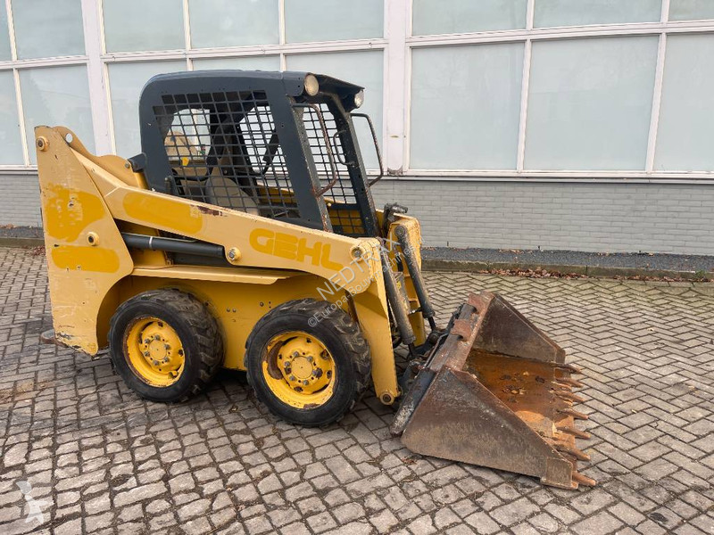 Shovel Gehl 3840 E     2015