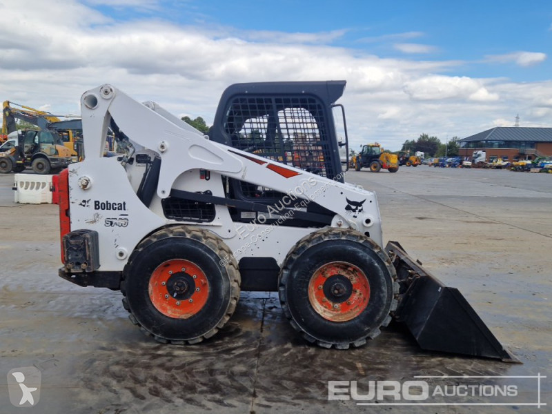 Shovel Bobcat S740