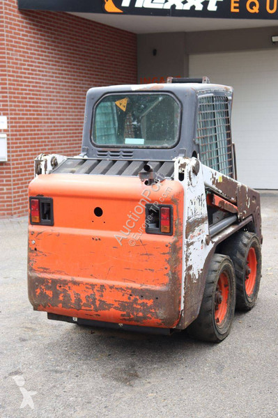 Shovel Bobcat