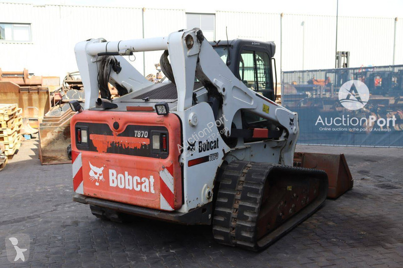 Shovel Bobcat