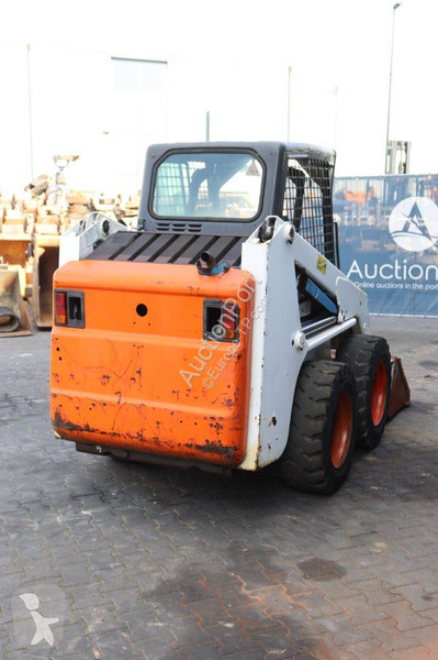 Shovel Bobcat