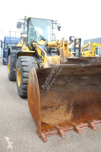 مُحمّلة Komatsu -7