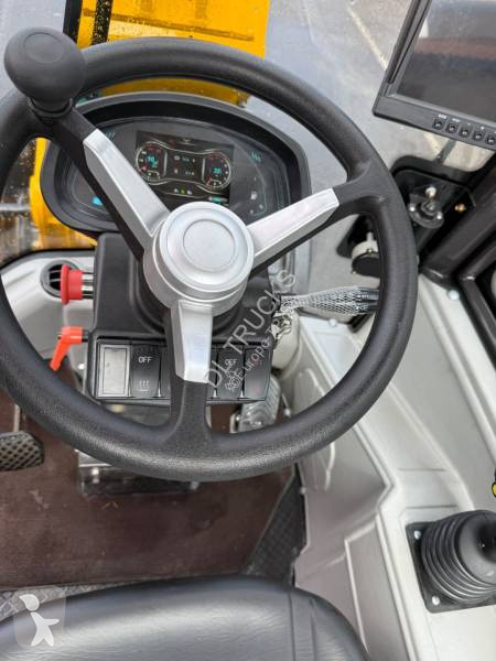 Chargeuse  R910T
