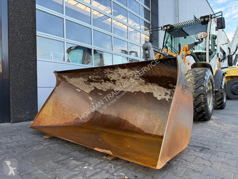 Shovel Liebherr L506C