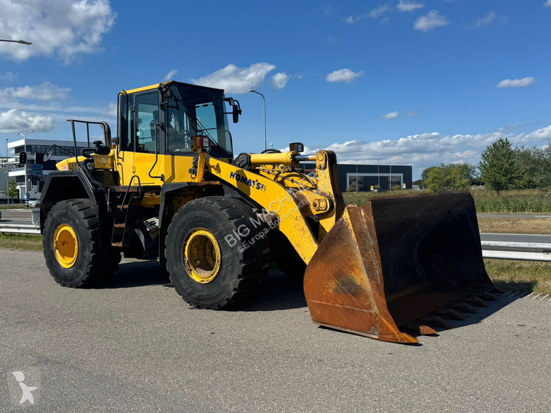 Nakladač Komatsu