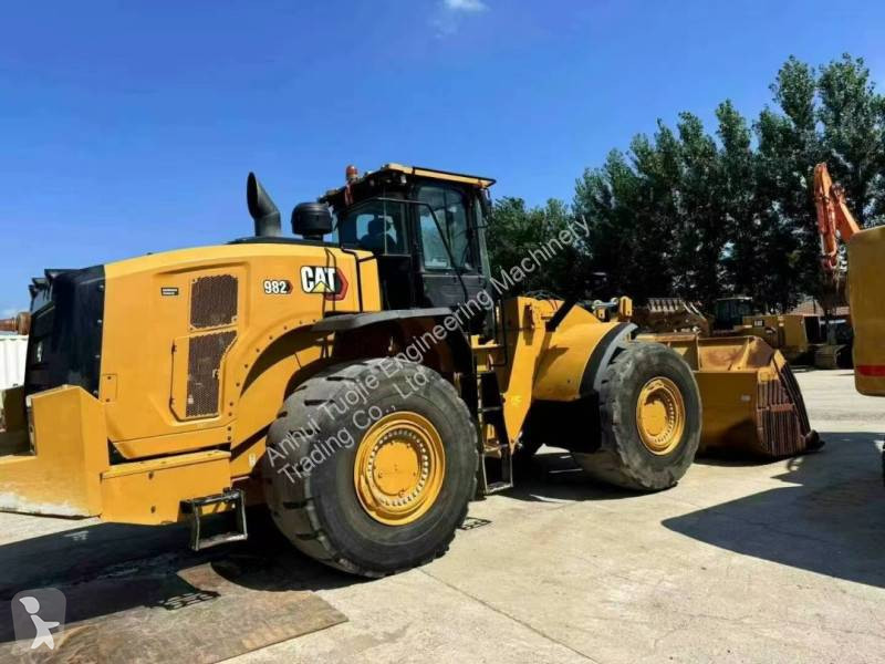 Nakladač Caterpillar 982
