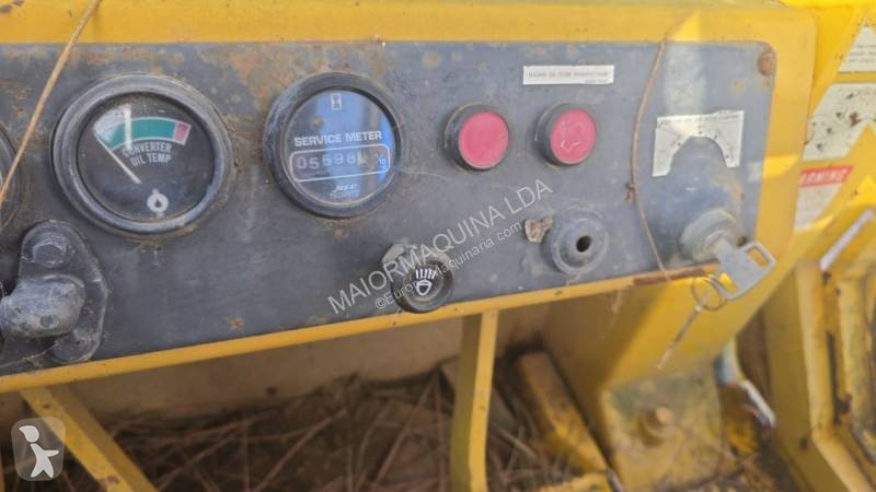 بلدوزر Komatsu