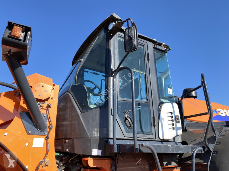 Nakladač Hitachi 5