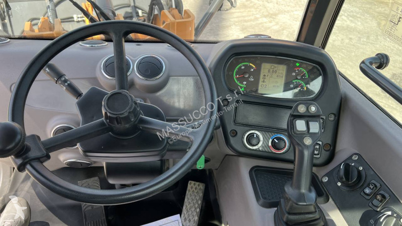 مُحمّلة Case 221F 4x4