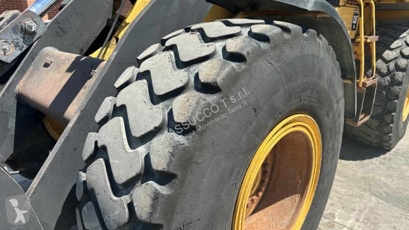 مُحمّلة Caterpillar 4X4