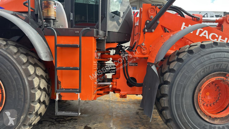 Nakladač Hitachi 6