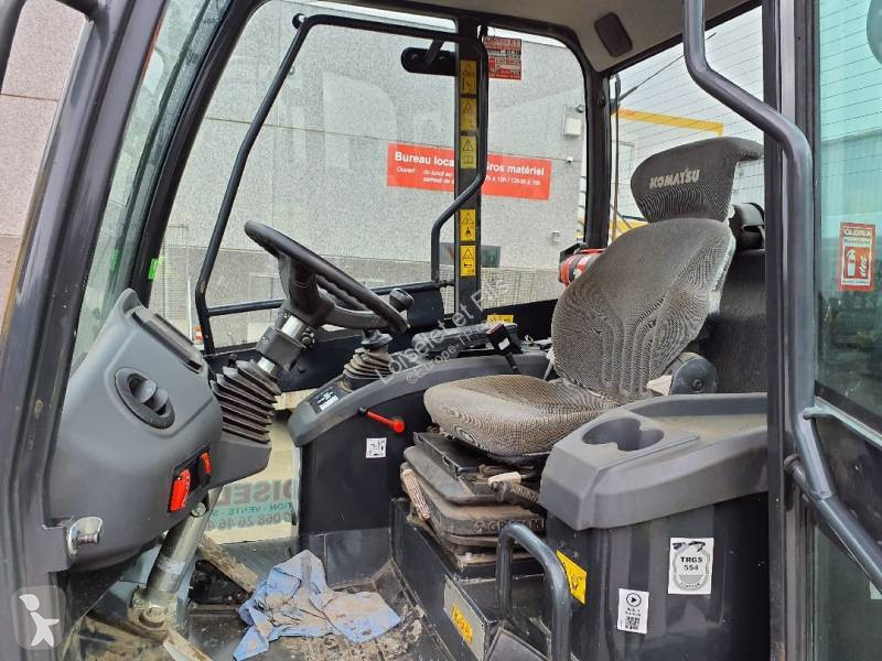 Nakladač Komatsu WA70M-8EO