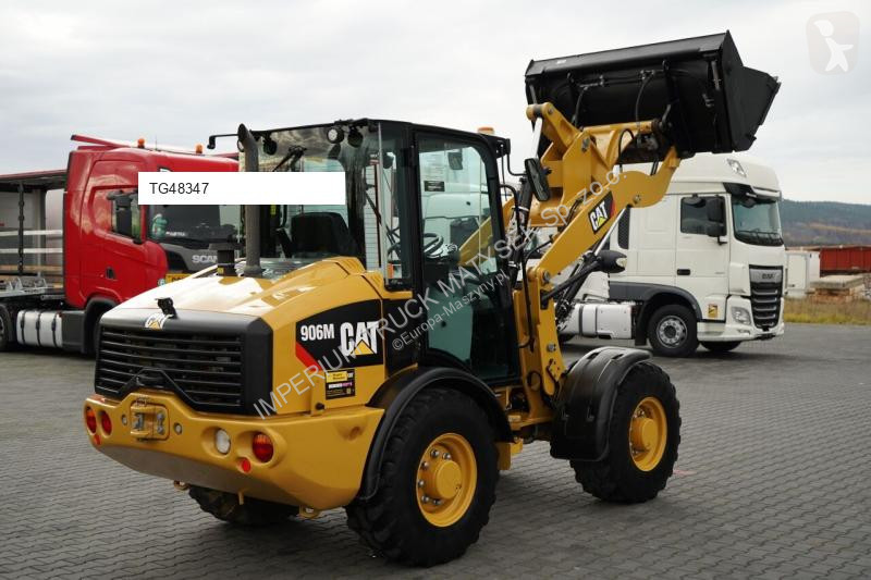 Nakladač Caterpillar 906M