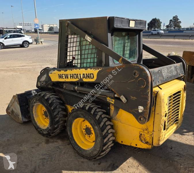 Фронтальный погрузчик New Holland