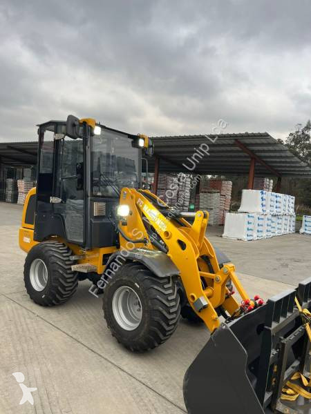 Фронтальный погрузчик Kubota H280 1m3