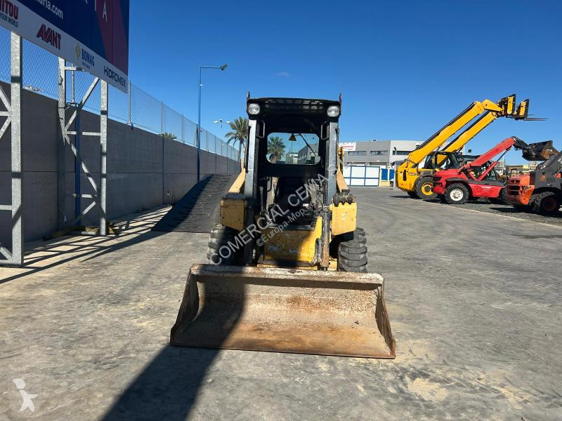Chargeuse Gehl  R135