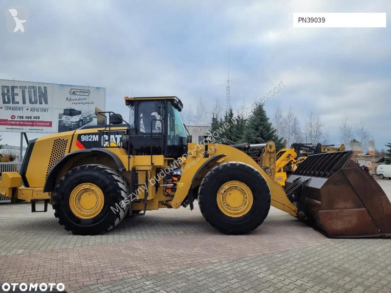 Chargeuse Caterpillar 982M