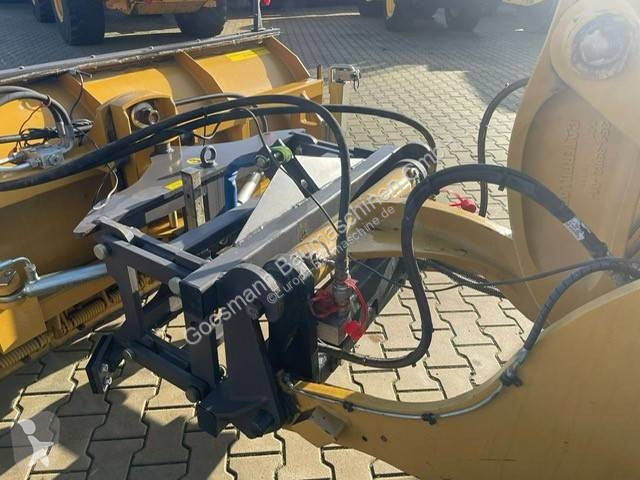 Nakladač Caterpillar 907 M