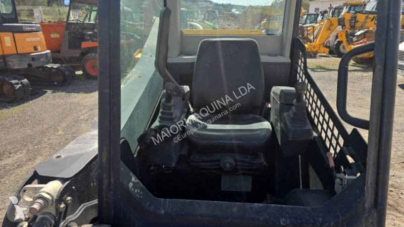 Nakladač JCB 155 T4