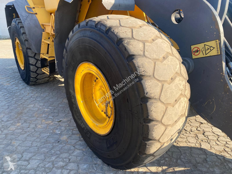 Nakladač Volvo L110