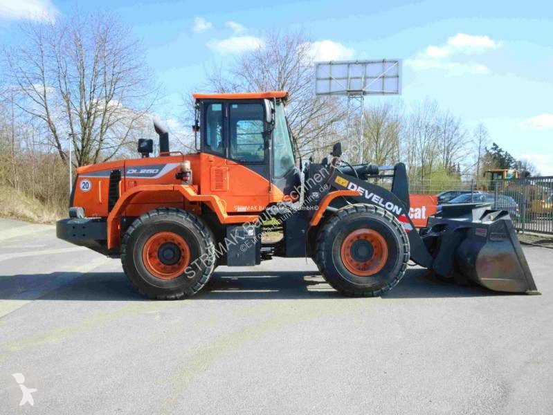 Nakladač Doosan DL 250-5