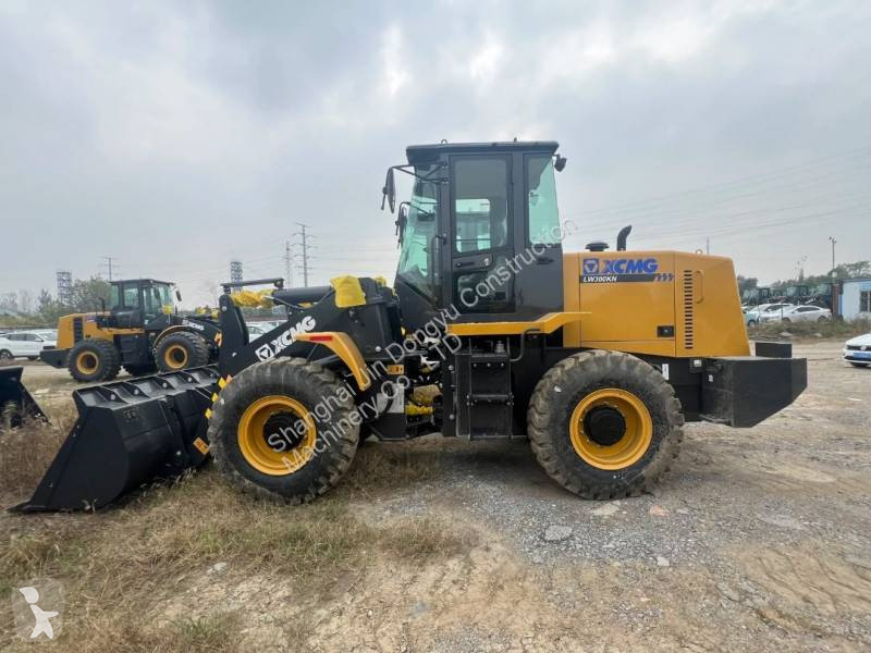 Фронтальный погрузчик XCMG LW300KN