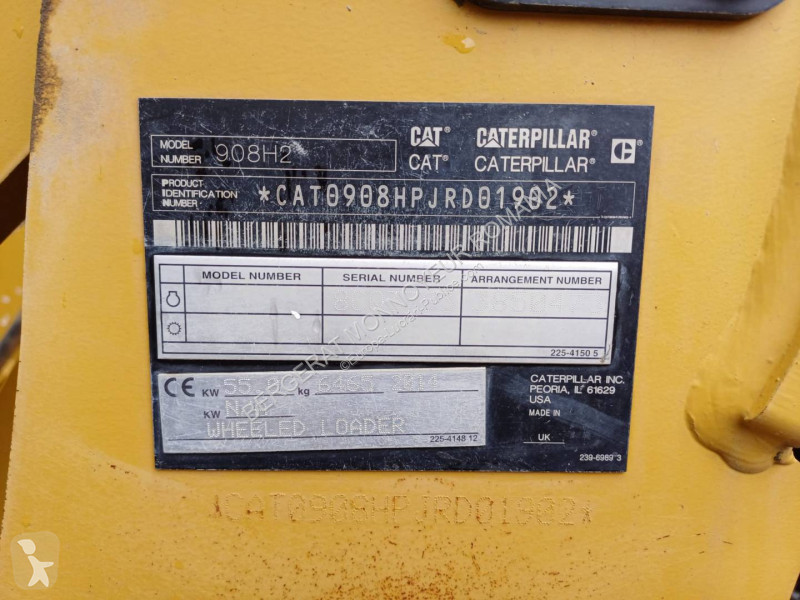 Nakladač Caterpillar 908H2