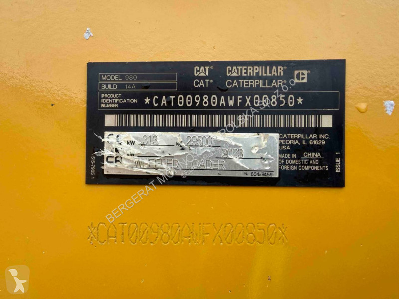 Nakladač Caterpillar 980