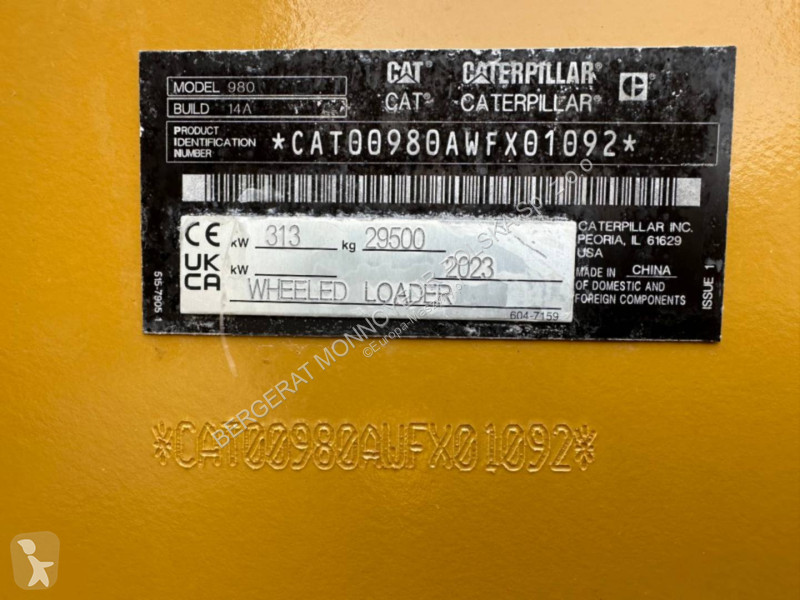 Nakladač Caterpillar 980