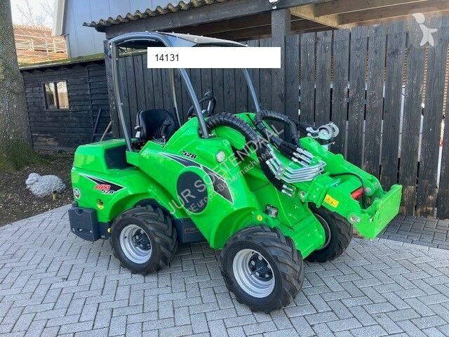 Nakladač Avant tecno 528 TDL
